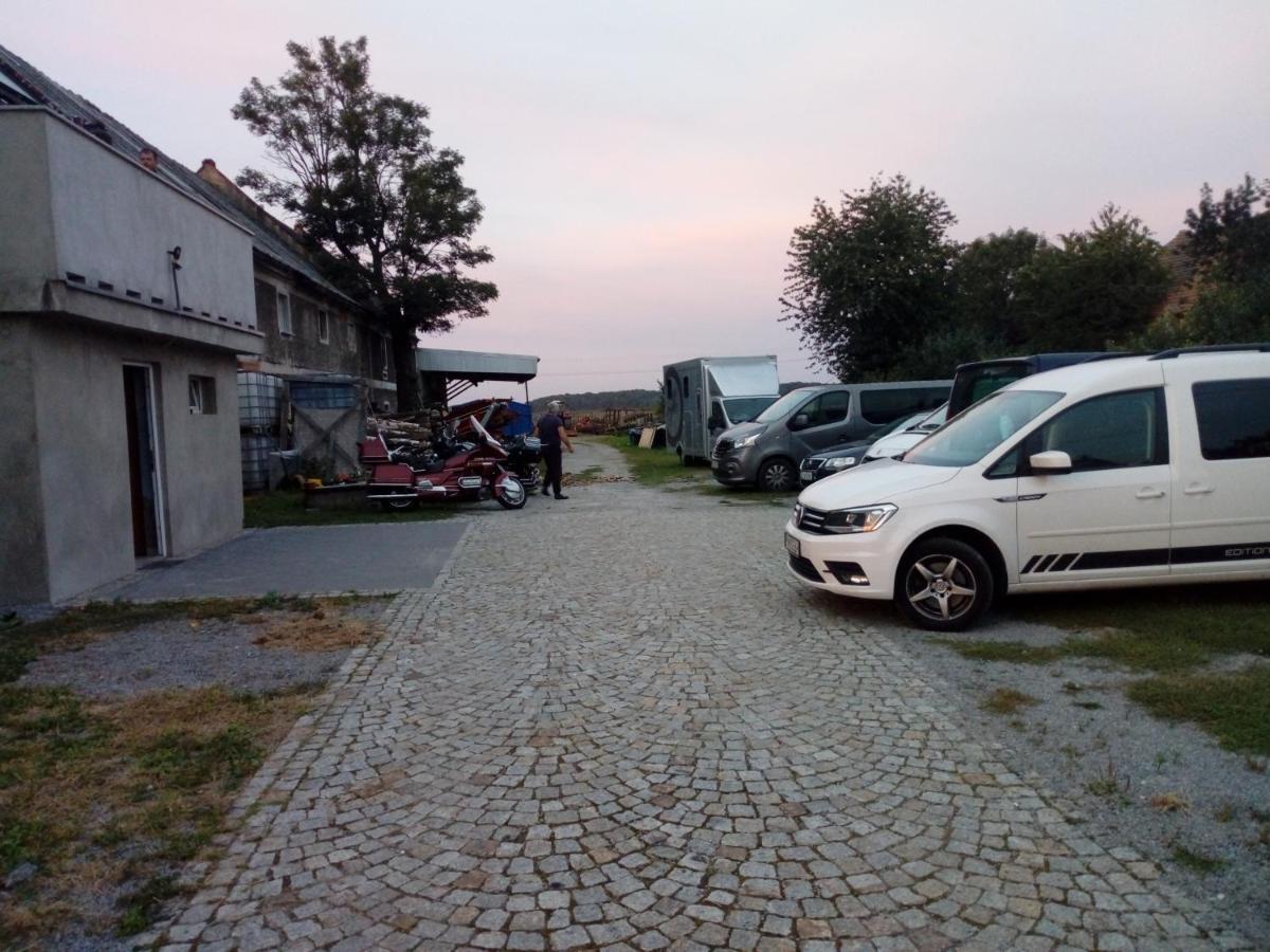 Vila U Bronka W Ksiazecym Lesie Niedaszow Exteriér fotografie